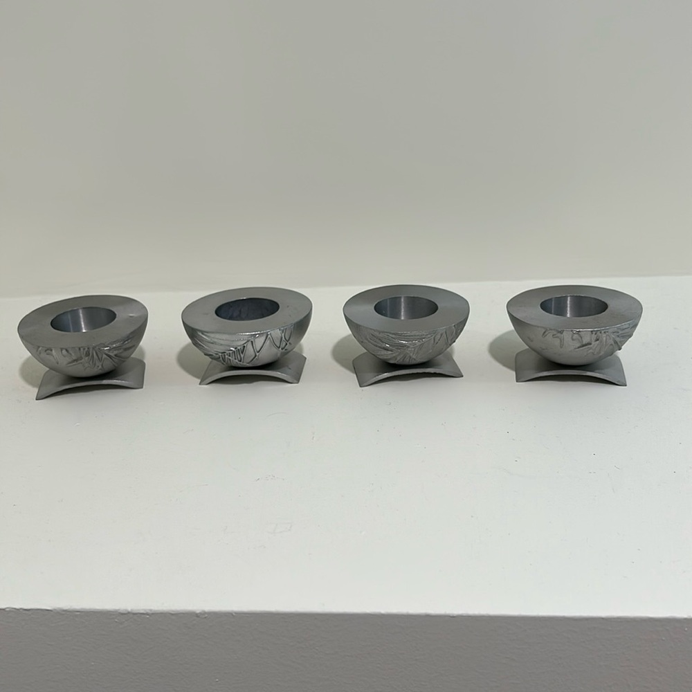 Mini candle tea light or votive holder silver metal sturdy​